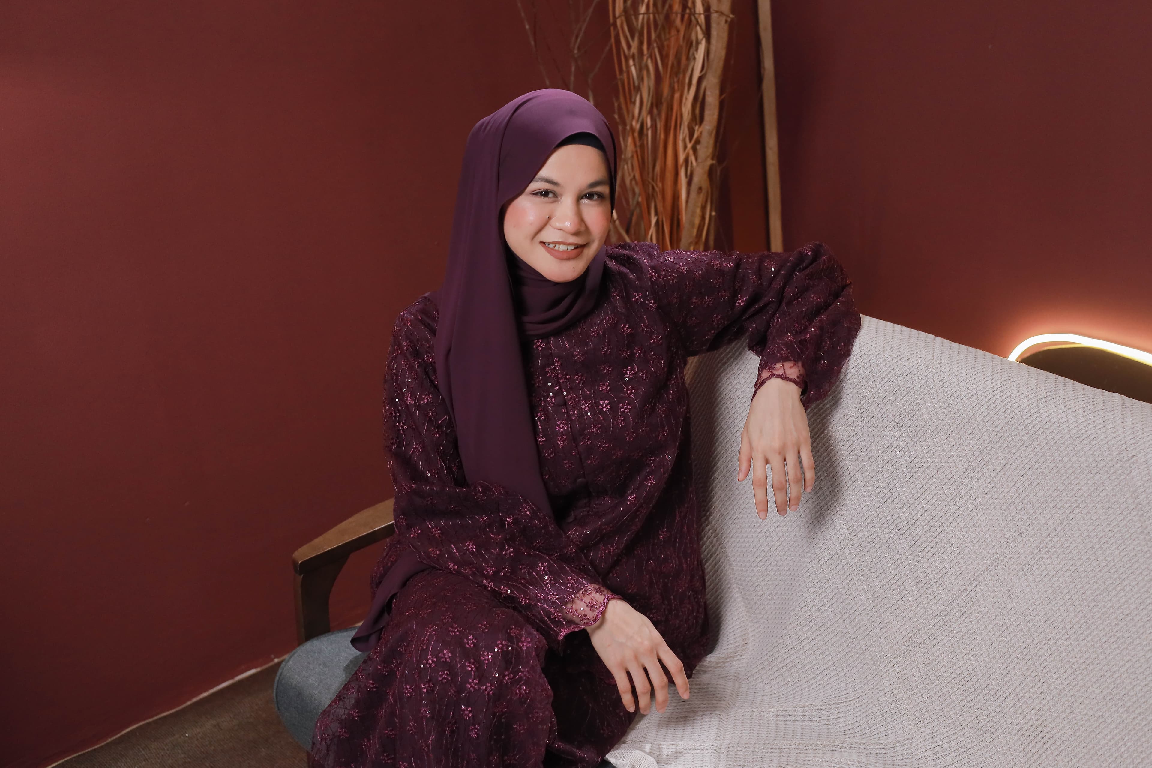Studio portrait with soft natural presence